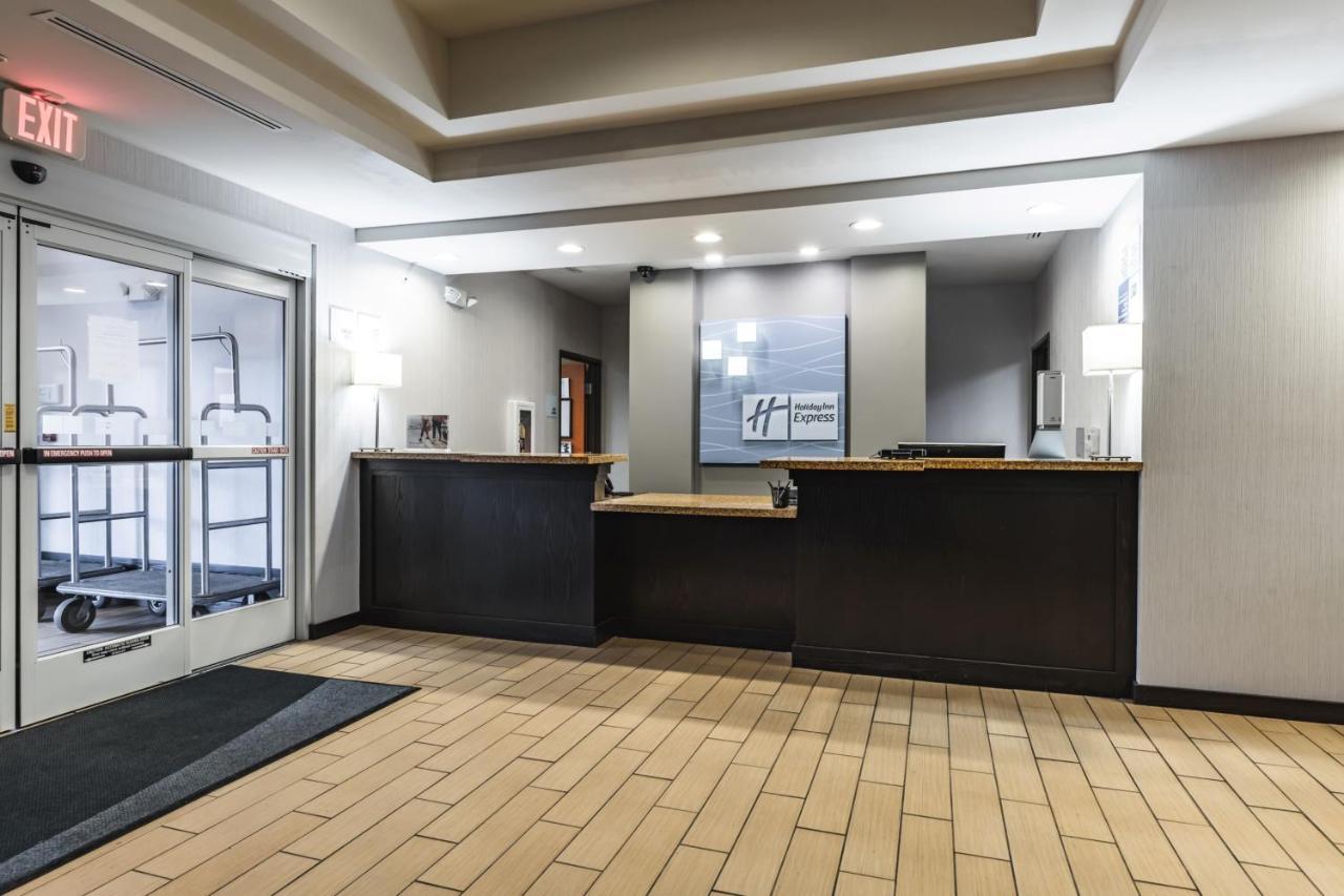 Holiday Inn Express & Suites New Martinsville By Ihg Zewnętrze zdjęcie