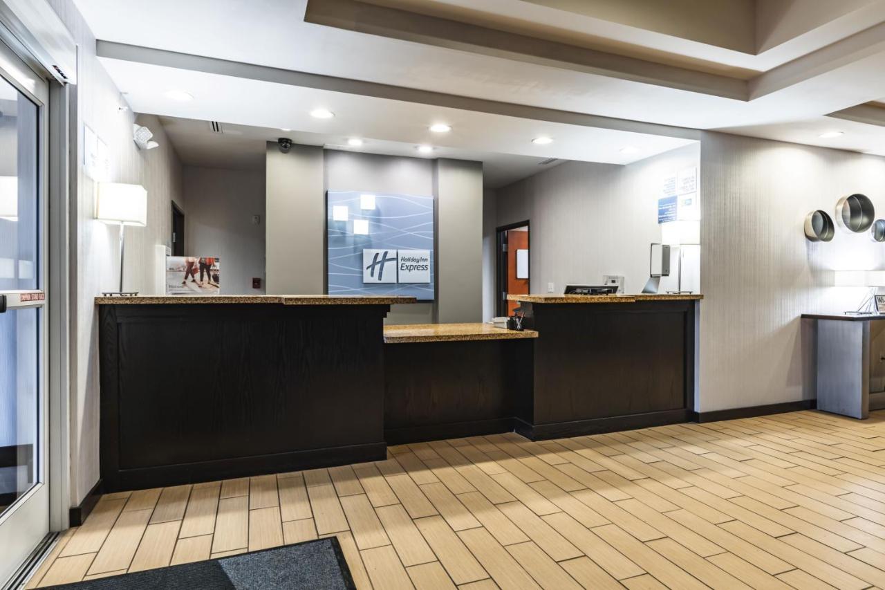 Holiday Inn Express & Suites New Martinsville By Ihg Zewnętrze zdjęcie